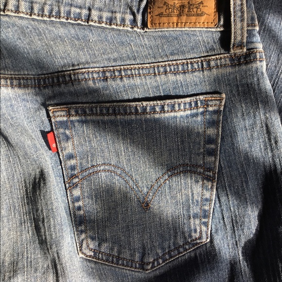 PLUS SIZE LEVIS - Picture 3 of 4